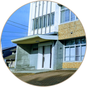 会社を経営しており、事業所として登録しているので転居できない